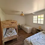12 Personnes Proche Oecan, 10 Velos Et 4 Surf Fournis, Entierement Climatisee Villa *