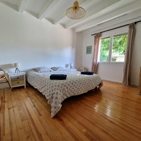 12 Personnes Avec Piscine Et Vélos Proche Océan *