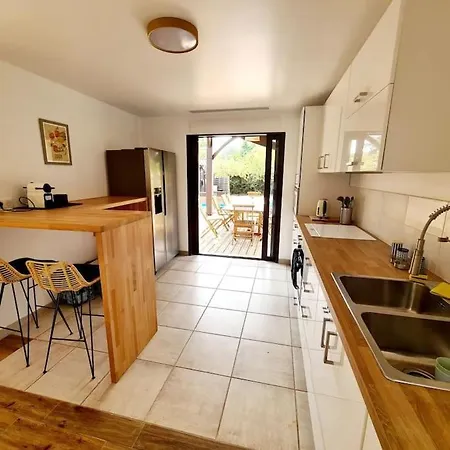 Villa 12 Personnes Proche Oecan, 10 Velos Et 4 Surf Fournis, Entierement Climatisee *