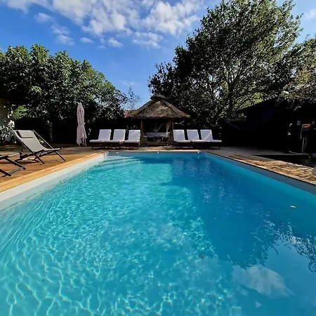 12 Personnes Proche Oecan, 10 Velos Et 4 Surf Fournis, Entierement Climatisee Villa *