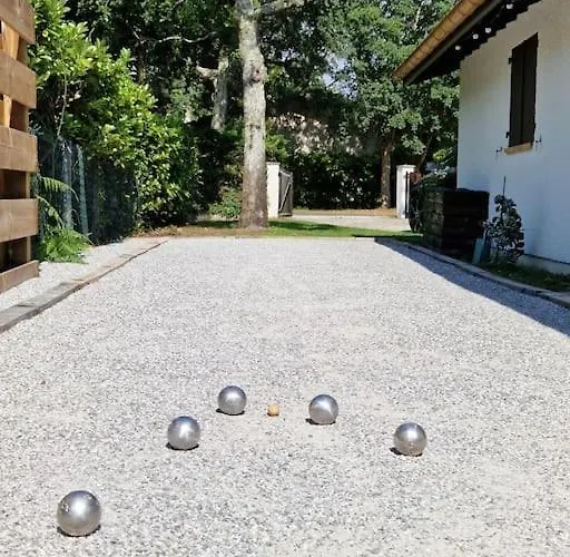 12 Personnes Proche Oecan, 10 Velos Et 4 Surf Fournis, Entierement Climatisee Villa *