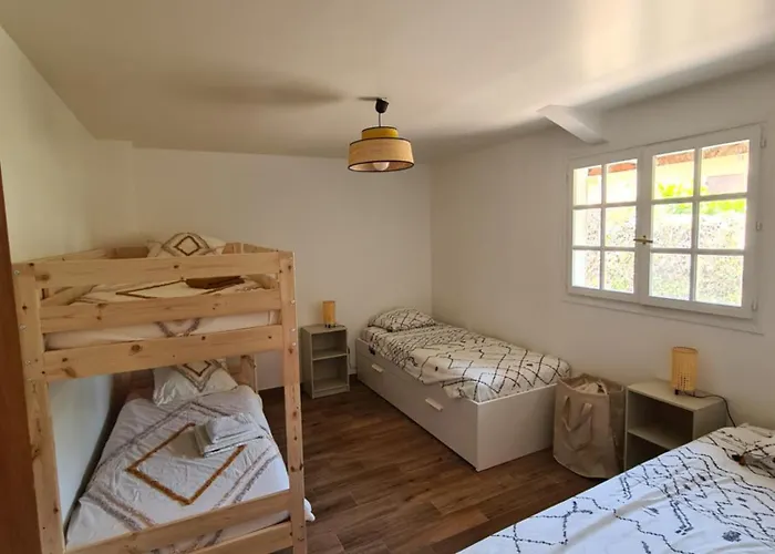 12 Personnes Proche Oecan, 10 Velos Et 4 Surf Fournis, Entierement Climatisee Villa *